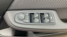 Renault Clio 1.6 E-TECH Hybrid 140 RS Line 5dr Auto Hybrid Hatchback